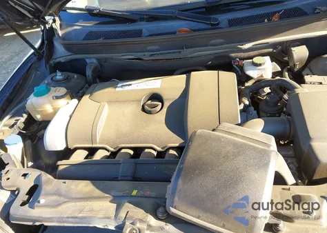 2013 Volvo Xc90 3.2 Premier Plus z USA, uszkodzony, nr VIN YV4952CY5D1666760